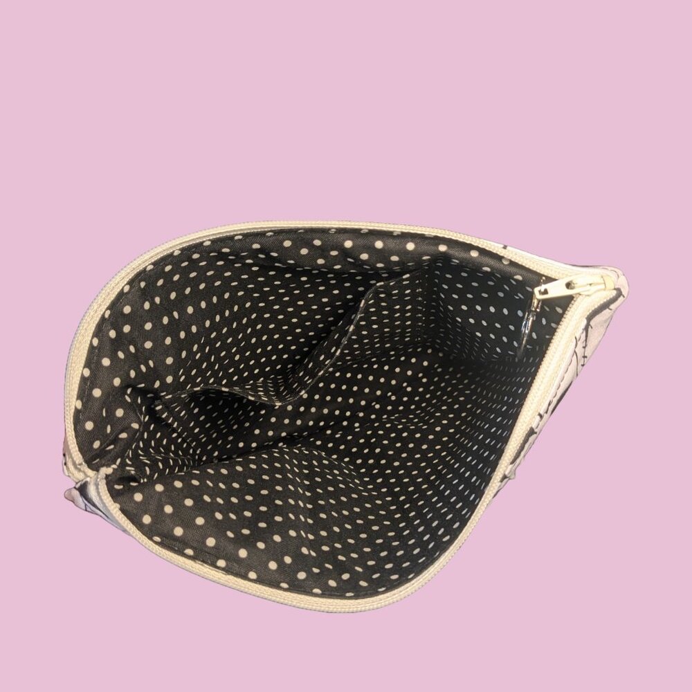 Large Hand Made Bag with Zipper - Picture 3 of 4